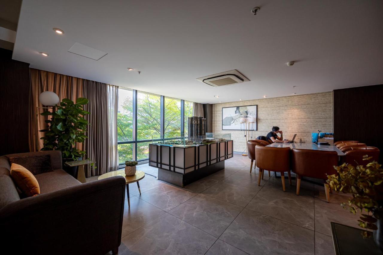 Ferienwohnung Luxury Retreat D1Mension Ho-Chi-Minh-Stadt Exterior foto